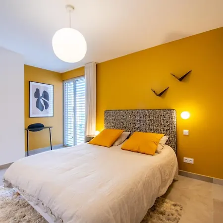 Luxury Apartment In A Residence In Saint Tropez アパート